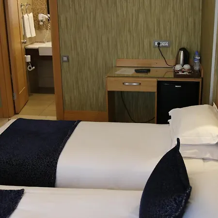 Hotel Emerald 4*