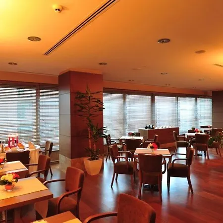 Radisson Residences Avrupa Tem Estambul