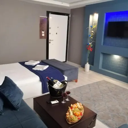 Deniz Homestay *