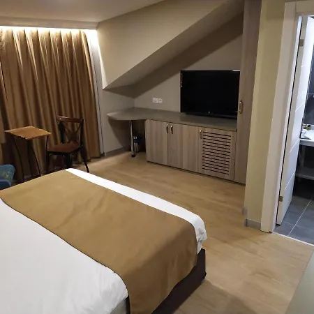 Hotel Jakaranda Istanbul