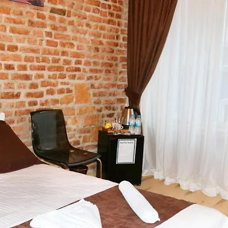 Aparthotel Karma 2*