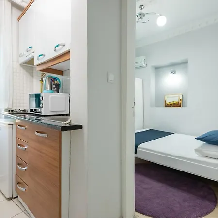 House Aparthotel 2*
