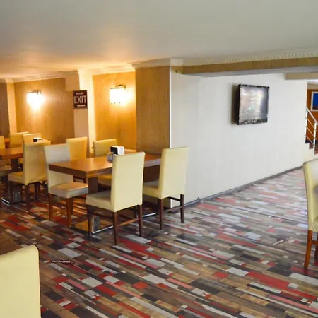 Comfort Downtown 4*