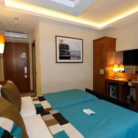 Collage Taksim Hotel 3*