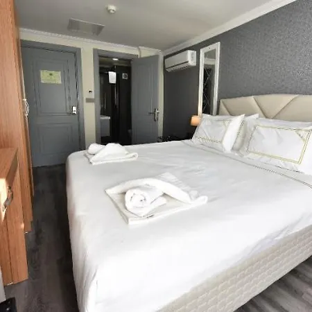 Almina Hotel 3*