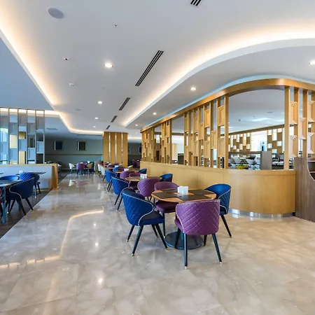 伊斯坦布尔古内斯利温德姆拉昆塔酒店 5* 伊斯坦布尔