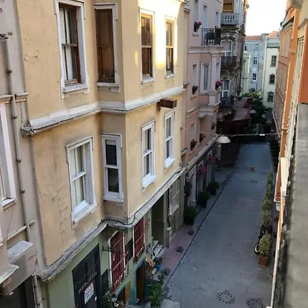 Apartment Chimera Pera Galata Istanbul