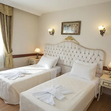 Ξενοδοχείο Adora Cafe & Restaurant