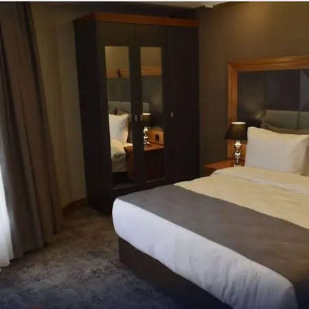 Four Seven Hotel