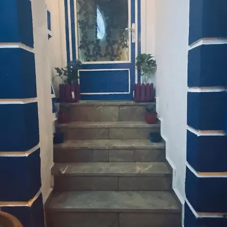 La Petite Maison
