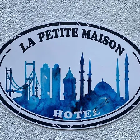 La Petite Maison 3* Стамбул