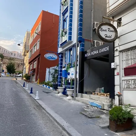 Отель La Petite Maison 3*