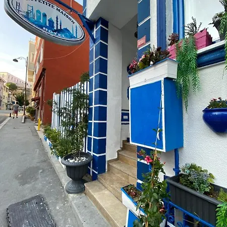 La Petite Maison 3*