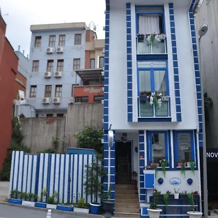La Petite Maison