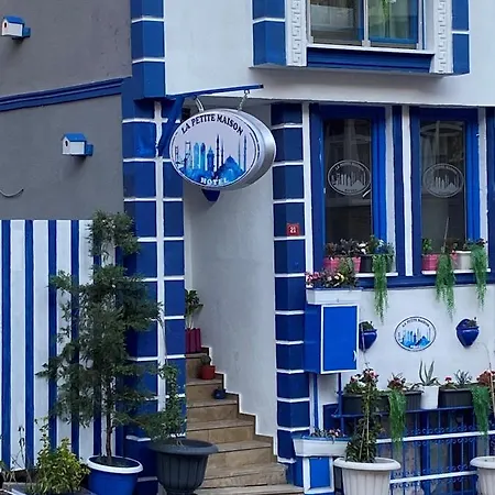La Petite Maison Отель Стамбул
