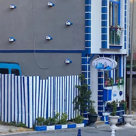 La Petite Maison