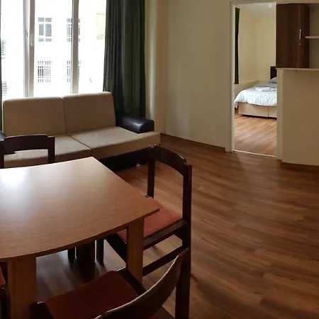 Taila Apartment *