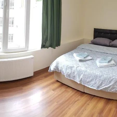 Taila Apartment *