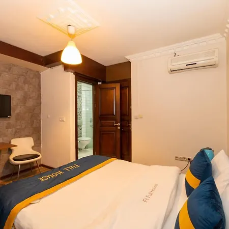 Hotel Opera House