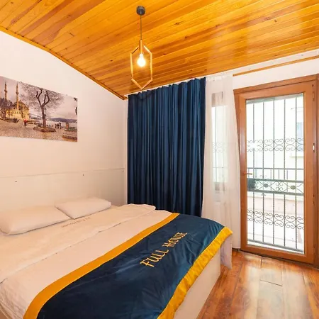 Hotel Opera House 2*