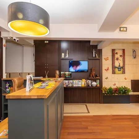 Opera House Hotel 2*