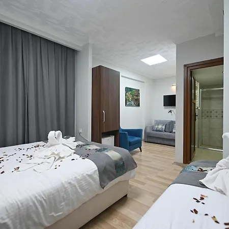 Ξενοδοχείο Safir Gold 4*