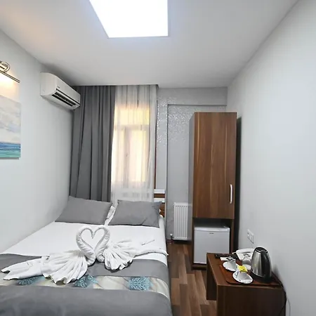 Hotel Safir Gold 4*