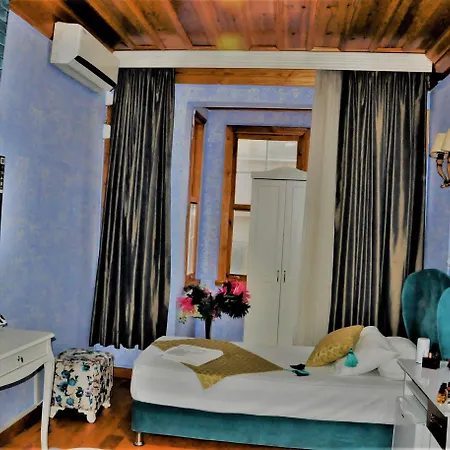 Otel The Trip Old