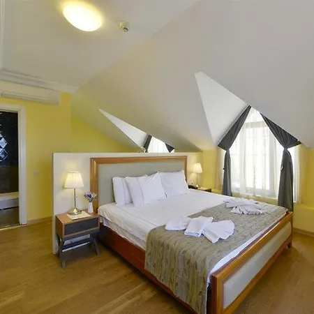Agora Life - Special Class Istanbul