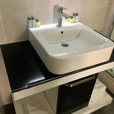 Era Palace Szálloda 2*