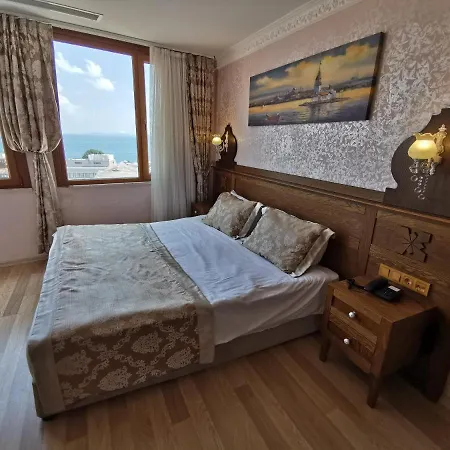 Hotel Perapolis 3*
