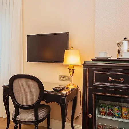 Meroddi La Porta Hotel 2*