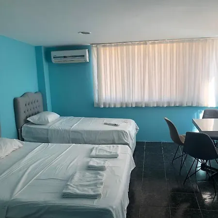 Aparthotel Aurora *