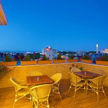 Hotel White House