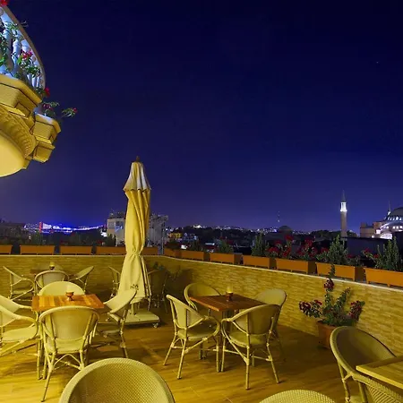 White House Hotel 4*