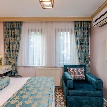 Agora Hostel *