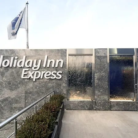 Hotel Express Istanbul-altunizade By Ihg