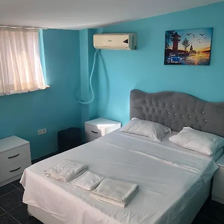 Aurora Aparthotel