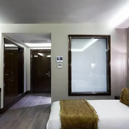 Doubletree By Hilton Gayrettepe Hotel Istambul