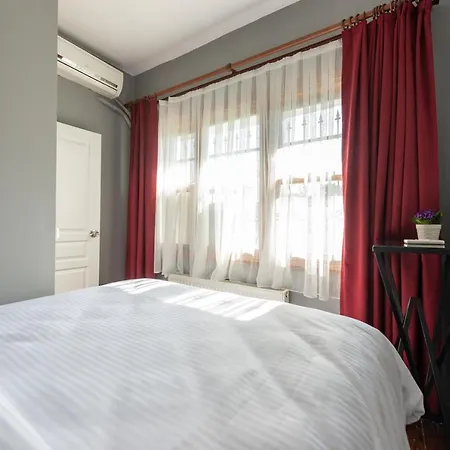 Aparthotel Bright 3*