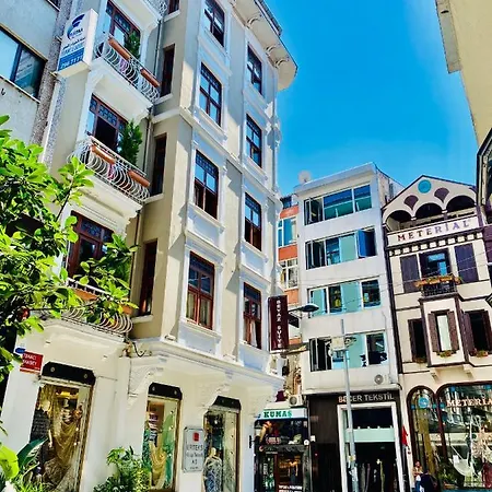 White Beyaz Suites 2*