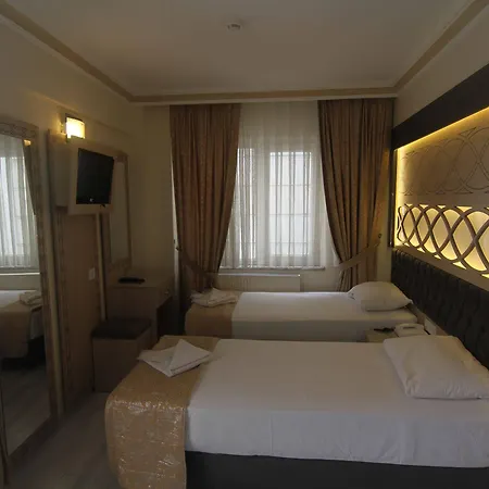 Grand Liza Отель 3*