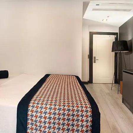 Hotel La 2*