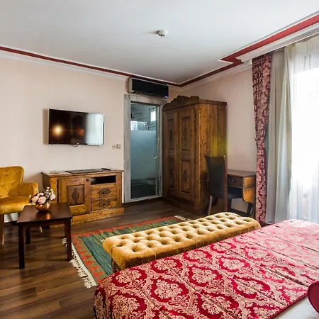 Garden House - Special Class Hotel