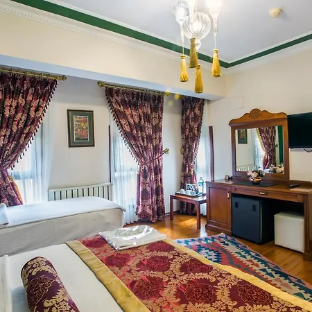 Garden House - Special Class Hotel