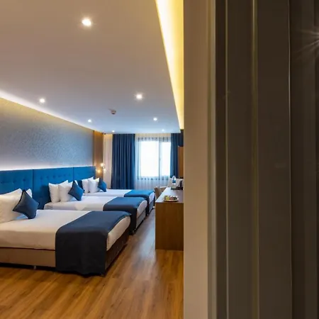 Nova Plaza Crystal & Spa Szálloda 4*