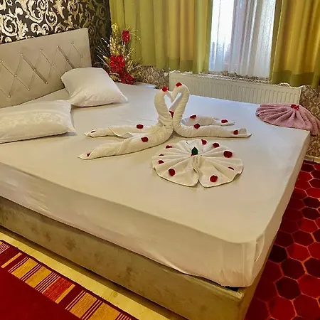 Aparthotel White Beyaz Suites 2*