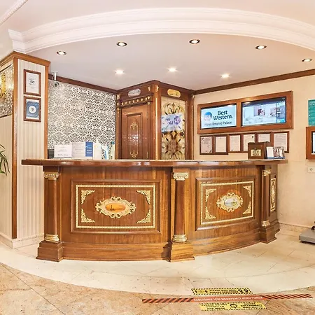 Western Empire Palace & 4*
