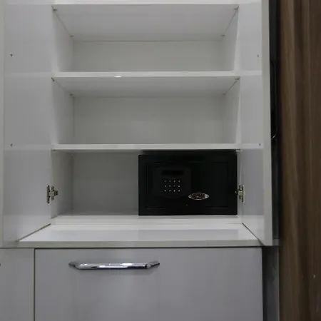 Otel Random