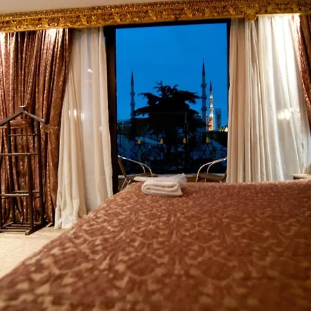 Grand Ambiance فندق